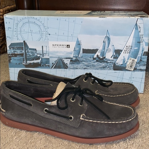 mens gray boat shoes